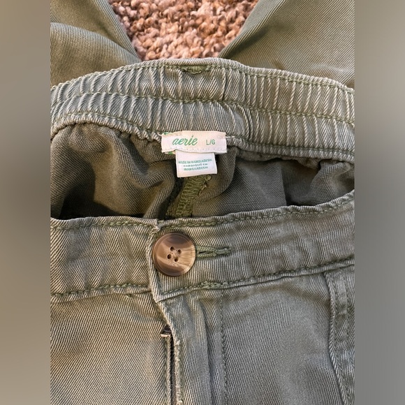 Aerie (American Eagle) Cropped Green Adventure Pants - Picture 5 of 5
